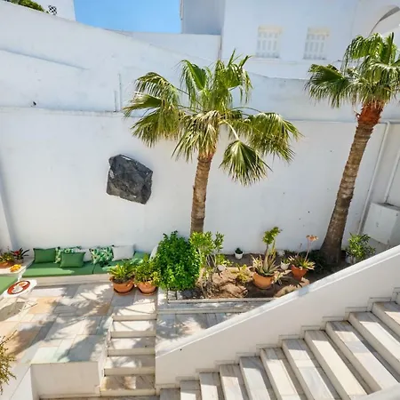 The Atlantis House בית נופש